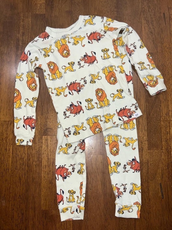 GAP Other - Baby Gap Pajama Set - Lion King - 2T